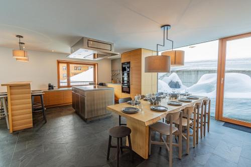 Luxury Panorama Apartment Tola