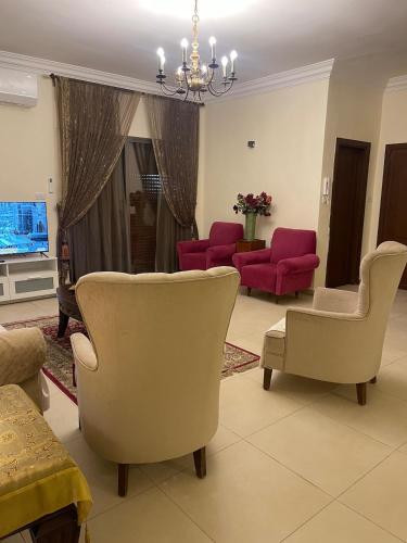 Family Spacious newly furnished 2 Bedroom 2 bath