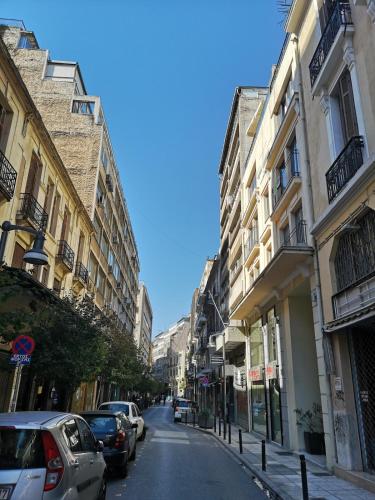 Valaoritou Living