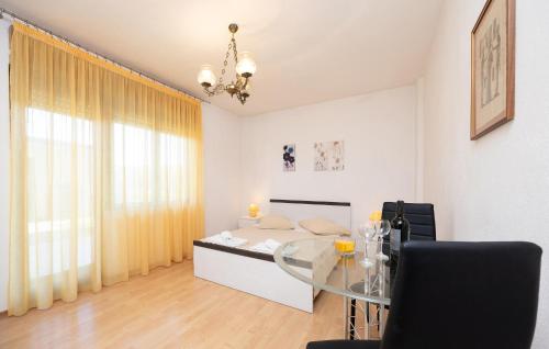 Three-Bedroom Apartment In Trogir