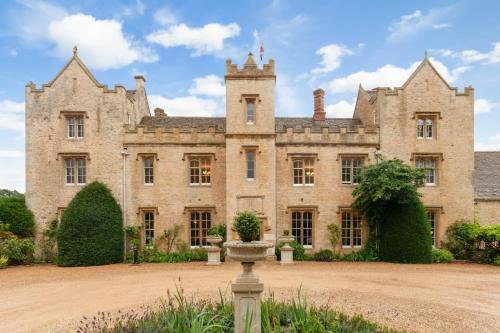 Κήπος έξω από το Weston Manor Hotel