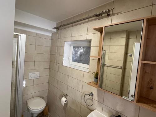 Ένα μπάνιο στο Rheintraum Soutterain Wohnung