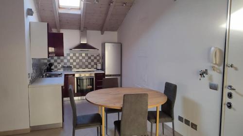 Kuchyň nebo kuchyňský kout v ubytování Apartment in the center of Vigevano