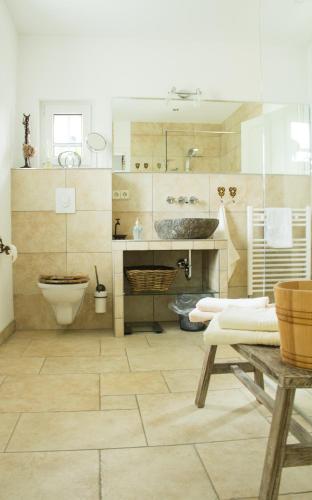 ห้องน้ำของ Ferienhaus Scheune