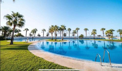 Kolam renang di atau dekat dengan Sea Views Appartment Almerimar 2D