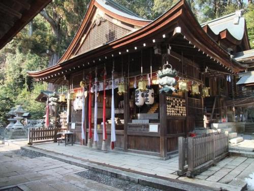 a building with a store in a park at Villa Hachiman-bori ヴィラ八幡堀 in Omihachiman