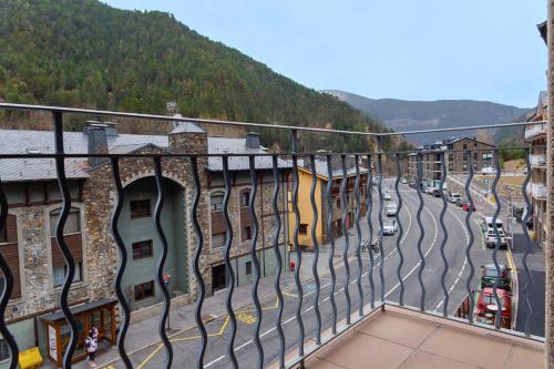a view of a street from a balcony at Gran Balcón con Vistas I Amplio 3 Hab cerca Ordino I AndBnB in Ordino