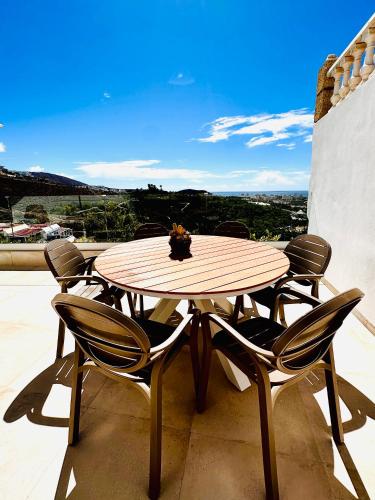 Villa Margarita ocean view and private heated pool