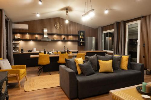 Tzànnou farm residence