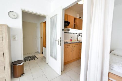 Η κουζίνα ή μικρή κουζίνα στο Strandhochhaus SC13