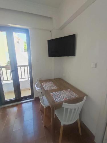 Apartment in Rhodes town and near the beach
