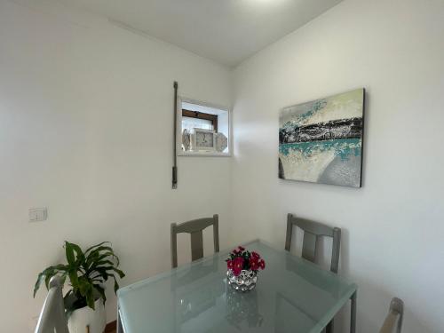 Cozy Apartment with Terrace, Air Cond, Free Parking, by Porto with Love LDA