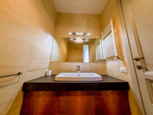 Pop Apartment in the Heart of Trastevere 4 Guests