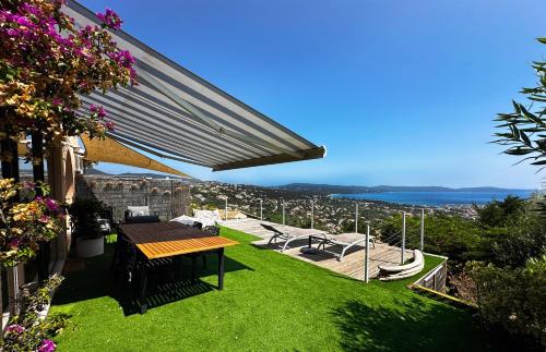 La Terrasse de Marie - superbe vue, terrasse, piscine