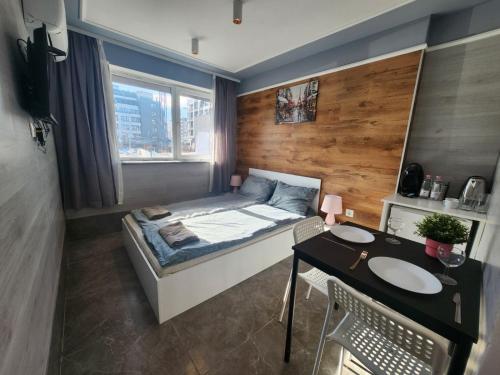 Continental studios 5