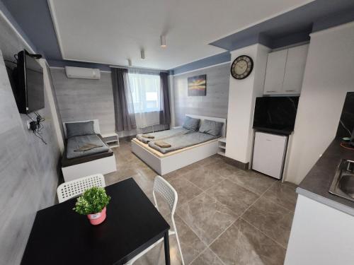 Continental studios 2