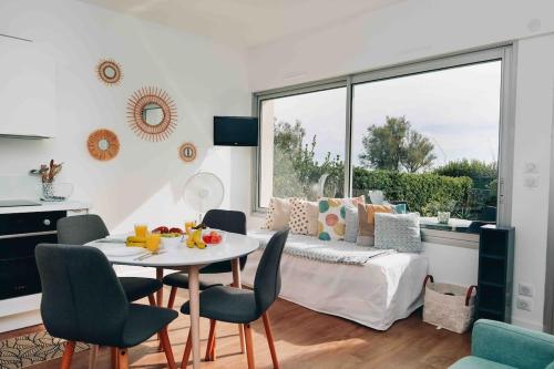 Photo de la galerie de l'établissement L'horizon Marin Vue Mer et Terrasse, à La Rochelle