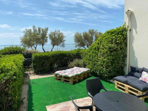Photo de la galerie de l'établissement L'horizon Marin Vue Mer et Terrasse, à La Rochelle