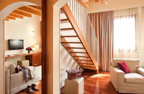 Al Tezzon Hotel