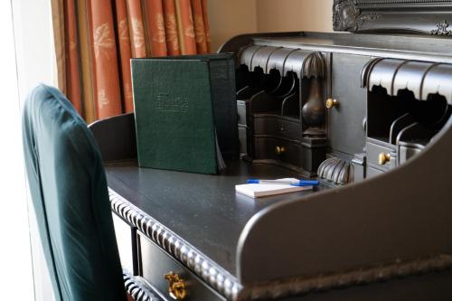 バージニアにあるLakeside Manor Hotelのギャラリーの写真