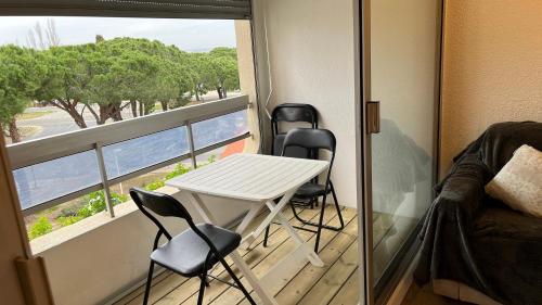 Un balcón o terraza en F2 Carnon Free Parking 7Min to Airport