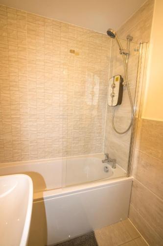 Gallery image of Champagne abode in Hough Green