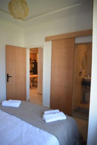 Una cama o camas en una habitación de Casadelmar