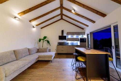 Apartments with WiFi Bol, Brac - 23862