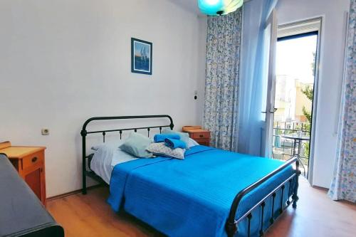 Apartments with WiFi Sibenik - 24034