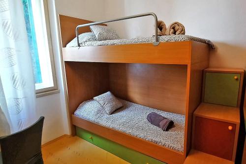 Apartments with WiFi Sibenik - 24034