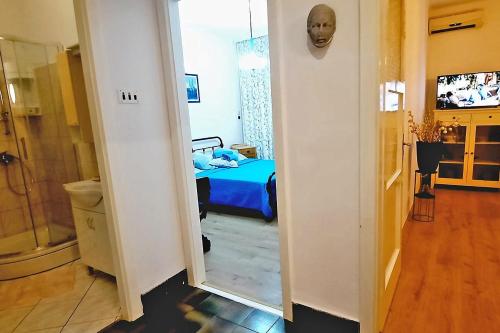 Apartments with WiFi Sibenik - 24034