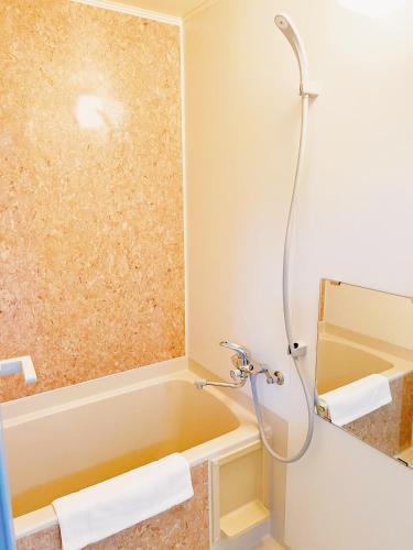 Ueno Tokyo Central Stay Sleeps 4 3 Min to Okachimachi Station Near Ameyoko 10 Min to Ueno Station
