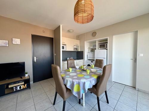 Appartement rénové à Saint-Hilaire-de-Riez, parking privé, proche plage et commerces - FR-1-323-258