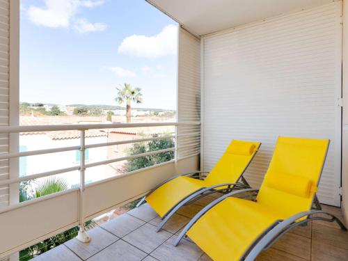 Photo de la galerie de l'établissement Appartement T3 avec Ascenseur et Parking à Narbonne - FR-1-409-279, à Narbonne