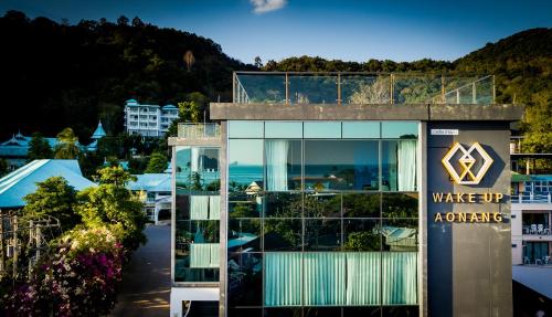 Pemandangan gunung umum atau pemandangan gunung yang diambil dari hotel