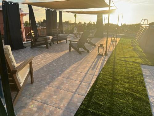 Gambar di galeri bagi Free Airpt Shuttle HOT Roof Top Vibe Ocean Views Swimming Pool Sauna di Negril