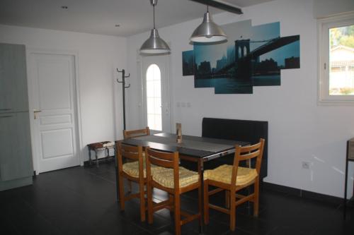 Φωτογραφία από το άλμπουμ του LOFT de 60 M2 σε Saint-Jean-en-Royans