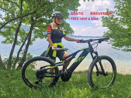 Катание на велосипеде по территории TheGarden Bed&Bike или окрестностям
