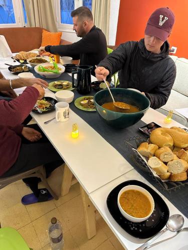 Comida en o cerca de este albergue