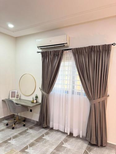 Ảnh trong thư viện ảnh của P&M Residence 5bdr of bliss in Trasacco ở Accra