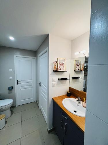 Photo de la galerie de l'établissement Logement pour les 24h du Mans, à Changé