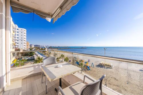 The Beachfront Apartment
