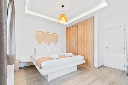 Central & Luxury Home