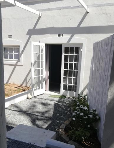 Το κτήριο όπου στεγάζεται  το διαμέρισμα