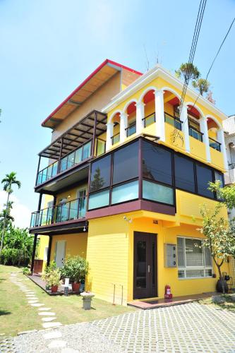 Edificio en el que se encuentra la habitación en casa particular