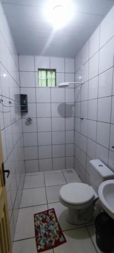 Et badeværelse på Casa para cop 30