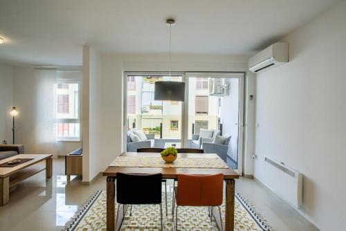 Apartment Pula - Central, 2-Bedroom, Walk to Arena, Free Parking