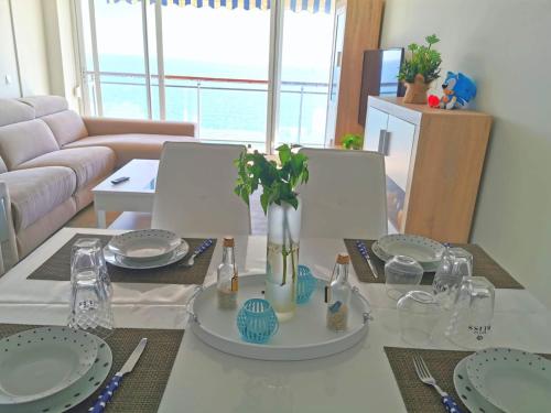 Apartamento vista al mar
