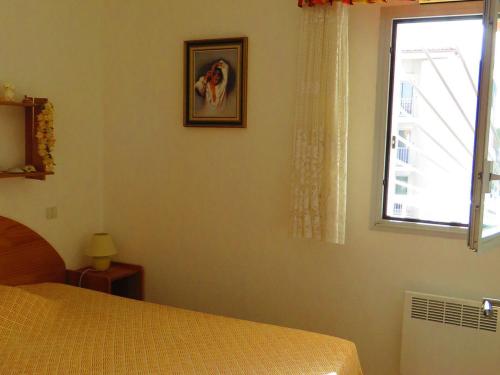 Appartement 2 pièces avec parking privé, Sète - FR-1-472-123