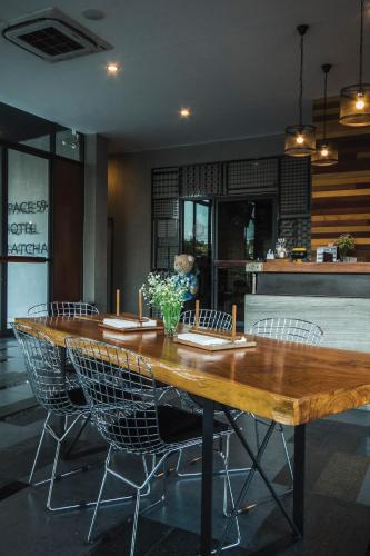 Un lugar para sentarse en Space59 Hotel
